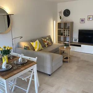 Juan-les-pins Cozy One Bedroom Near The Beaches And The Restaurants Appartamento