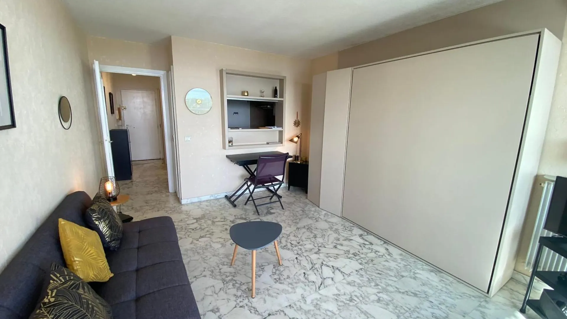 Appartement 06Ay - Studio With Seafront Terrace Antibes